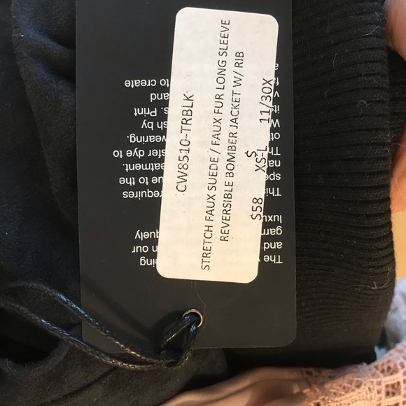 RARE! 90s Grunge REVERSIBLE Faux Suede/Shearling Bomber Jacket- cream & black, S - Picture 5 of 6